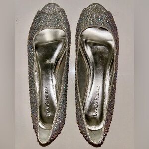 NWOB David's Bridal Silver Ajustin10 Crystal-Embellished Ballet Flats